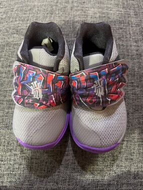 Nike Kyrie 6TD “Graffiti” Sneakers New Without Box Atmosphere Gray Mesh Upper